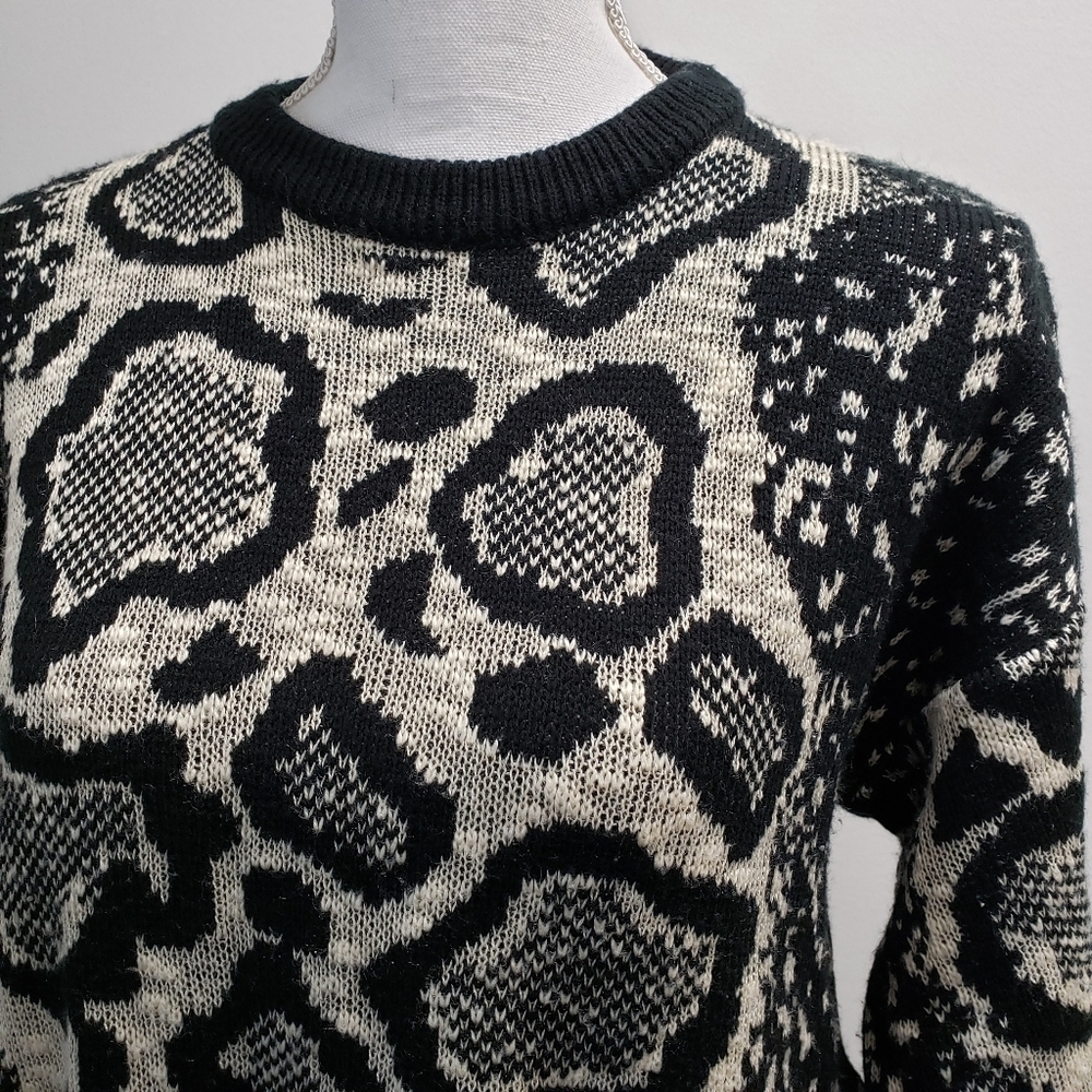 Rainbow Ridge Animal Print Acrylic Sweater Vintage Korea Womens Size Medium - Picture 3 of 6